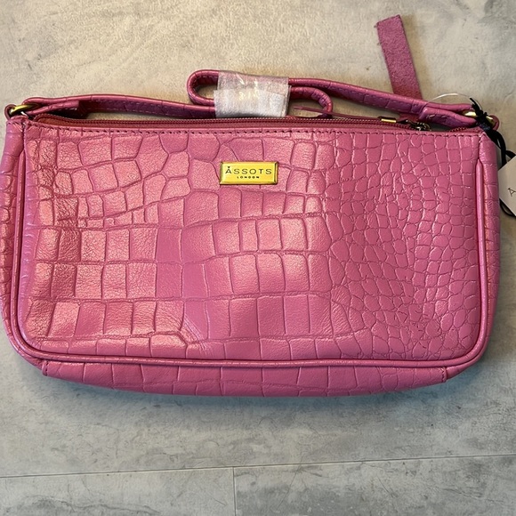 Zara Assots  Genuine Leather CrocPatterned NWT shoulder bag  Pink/ Gold hardware - Picture 2 of 14